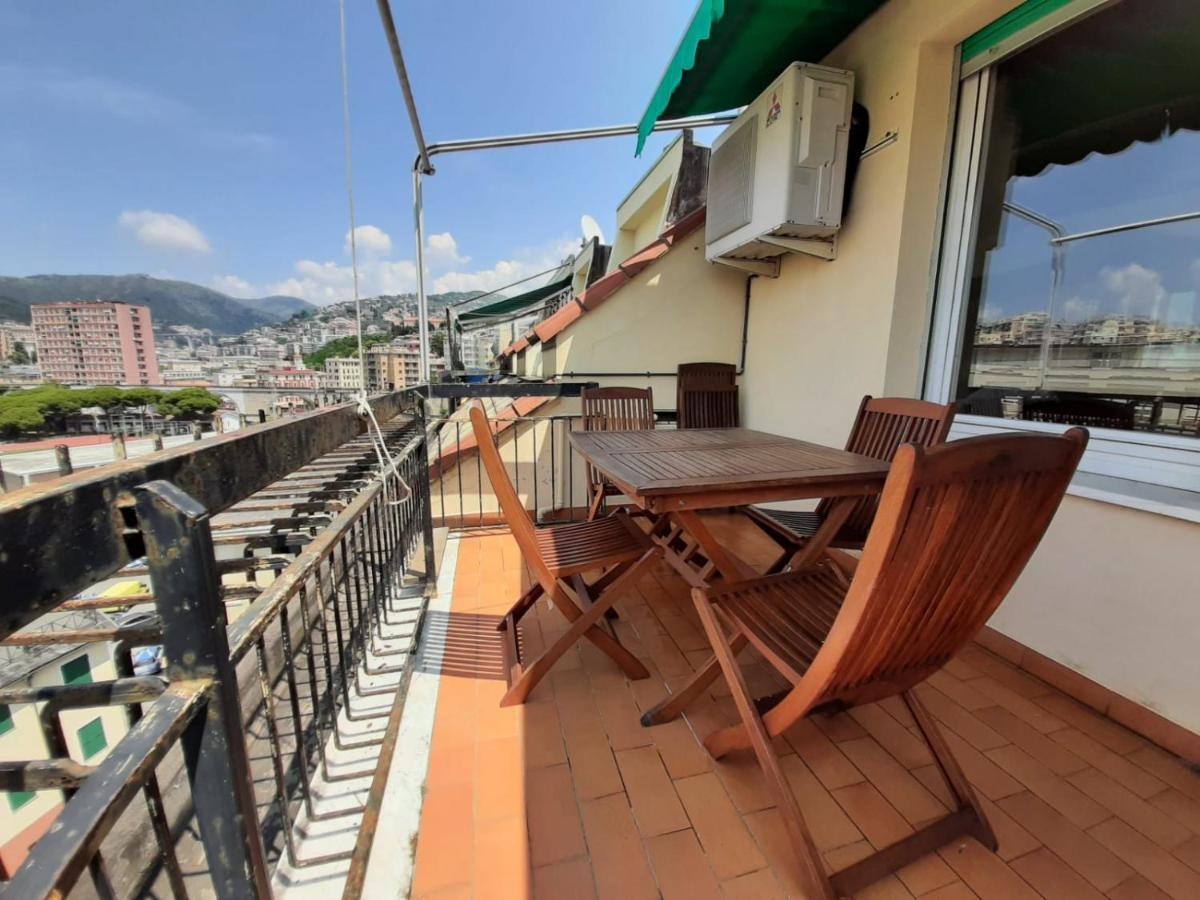 Attico Sturla Mare Apartment *